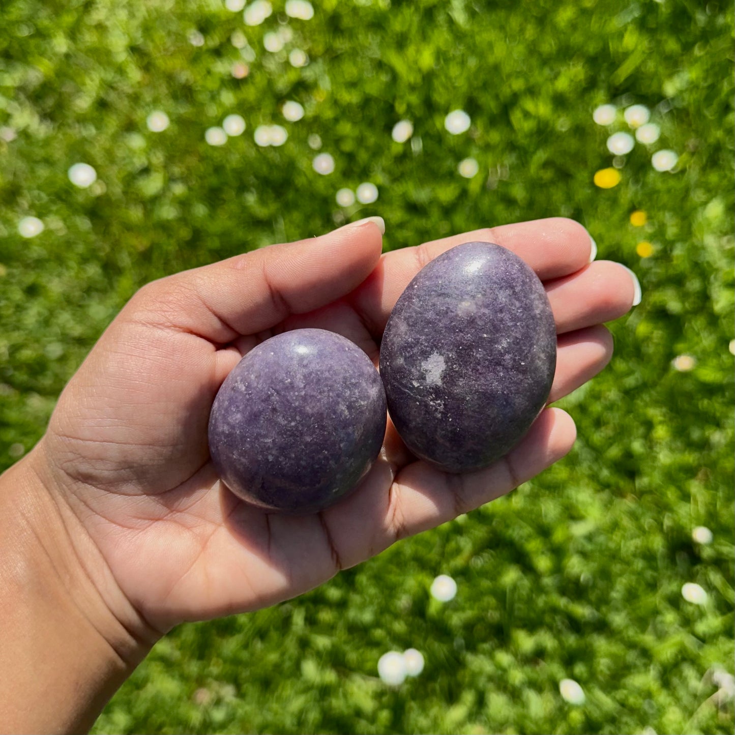 Galet en Lépidolite