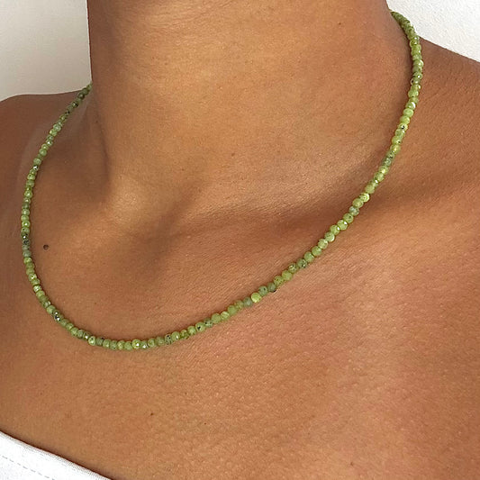 Colliers de perles en Jade
