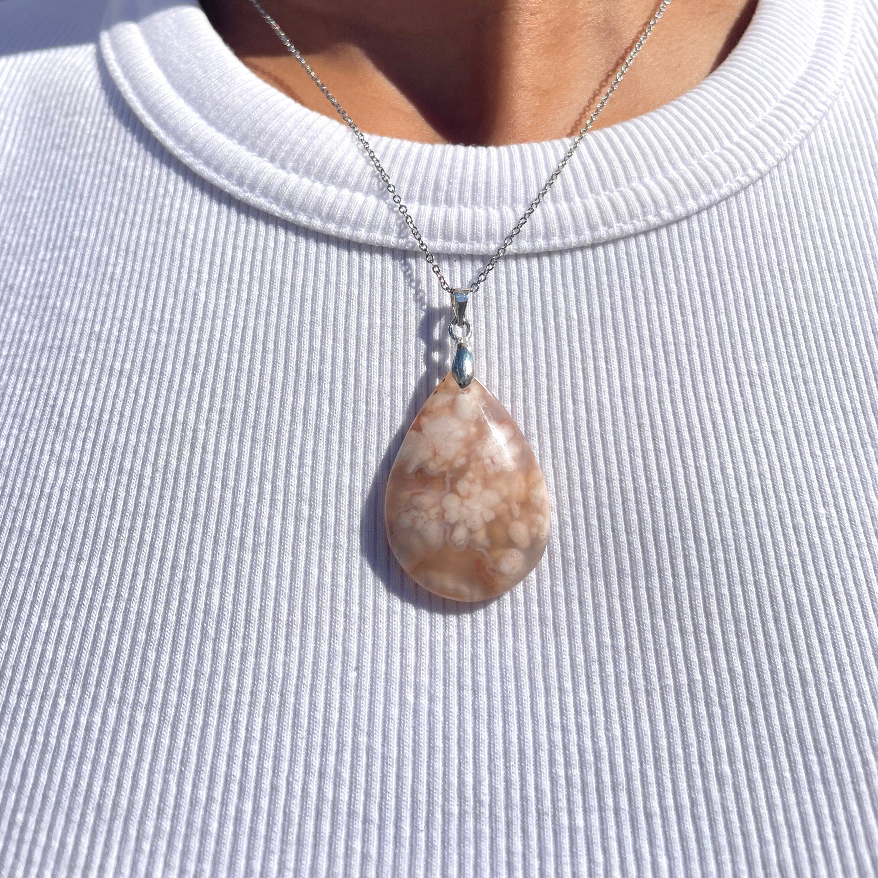 Pendentif en Agate Fleur de Cerisier - Métanoïa