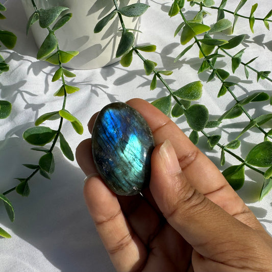 Galet en Labradorite